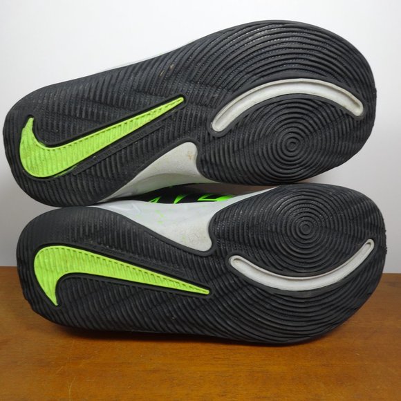 Nike Team Hustle Quick 2 Sport Kids Size 12C - Picture 7 of 10